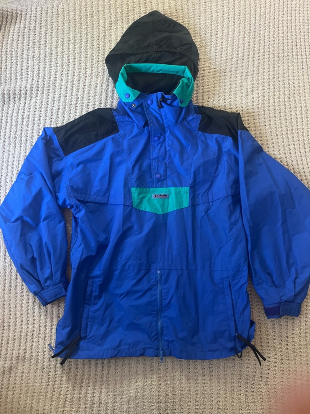 Columbia Vintage Blue Jacket with Teal and Black Accents